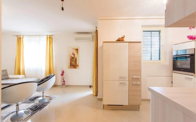 Beautiful Home in Fondole With Jacuzzi, Wifi and 2 Bedrooms