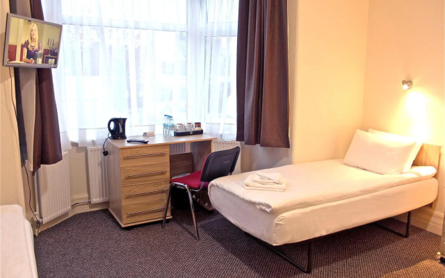 Central Hotel Golders Green