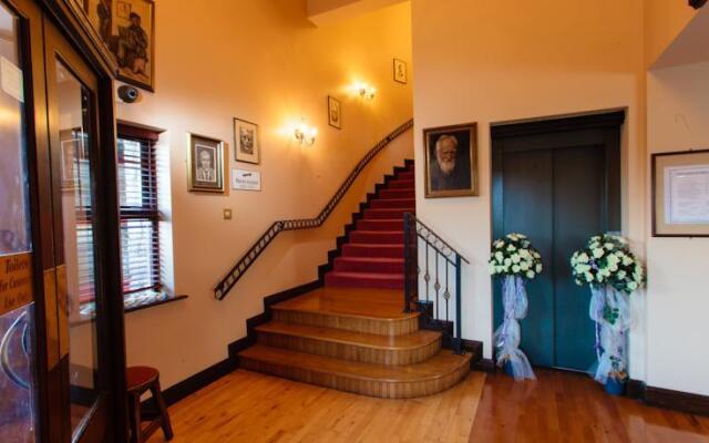 The Yeats County Inn Hotel