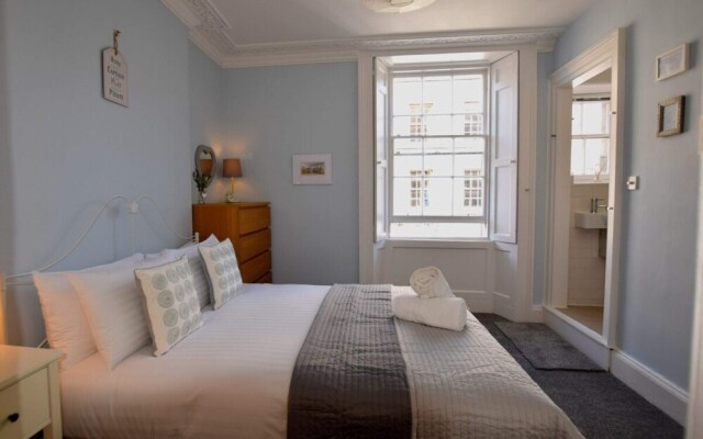 Charming 1 Bedroom Apartment in Stockbridge Edinburgh