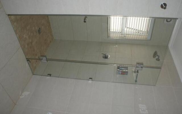 Moya Manzi Beach House