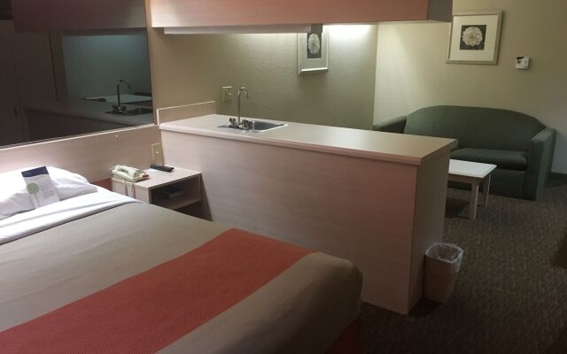 Motel 6 El Paso, TX - Southeast