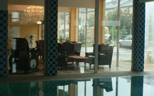 Hotel Daisy Budget