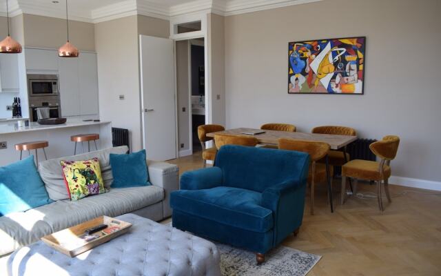 Bright, Vibrant 1 BD Apartment in Sth Hampstead