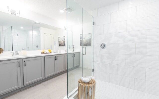 608fr 3 Bedroom Townhouse by Redawning