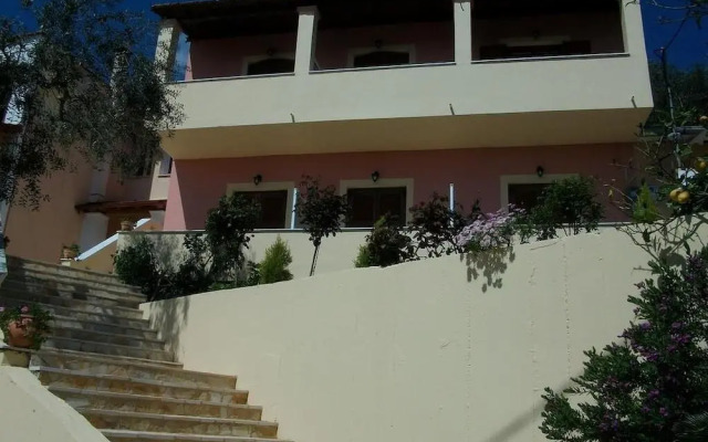 Roza Studios