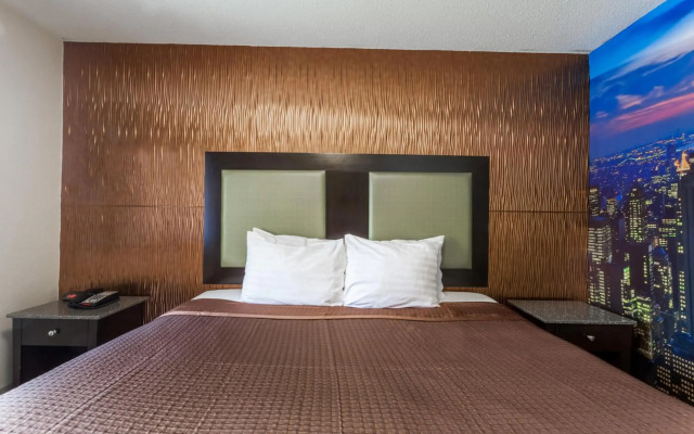 Travelodge by Wyndham South Hackensack