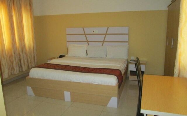 Joy House Hotel and Suites