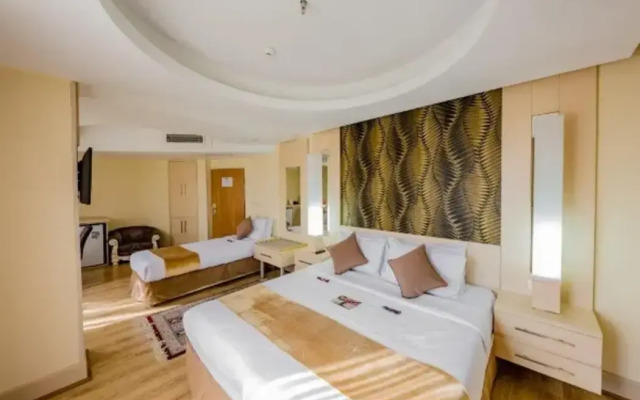 Safir Isfahan Hotel