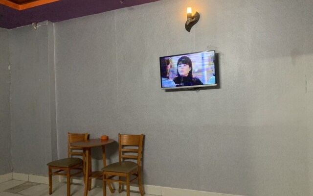 Oyo Room By Gia Bao Hotel