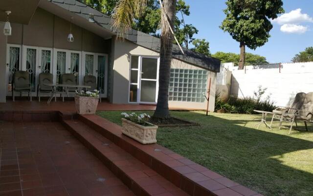 Zinzanathi Guesthouse