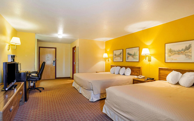 Rodeway Inn & Suites