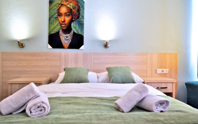 Native Hotel