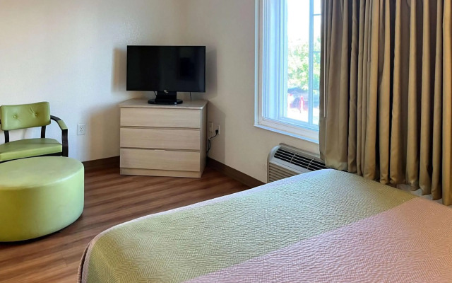 Motel 6 Belmont, CA - San Francisco - Redwood City