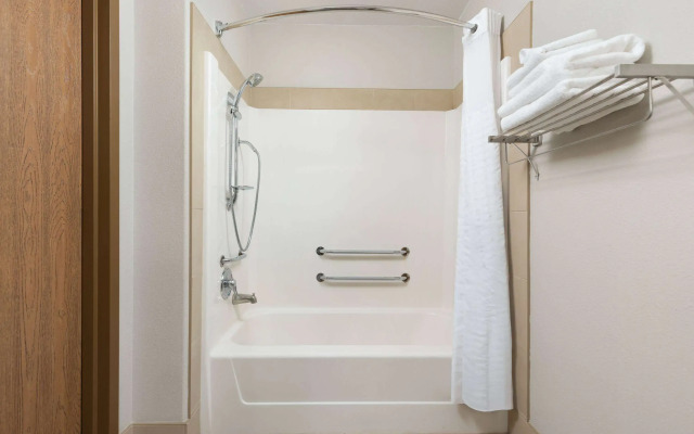 Super 8 by Wyndham St-Jerome