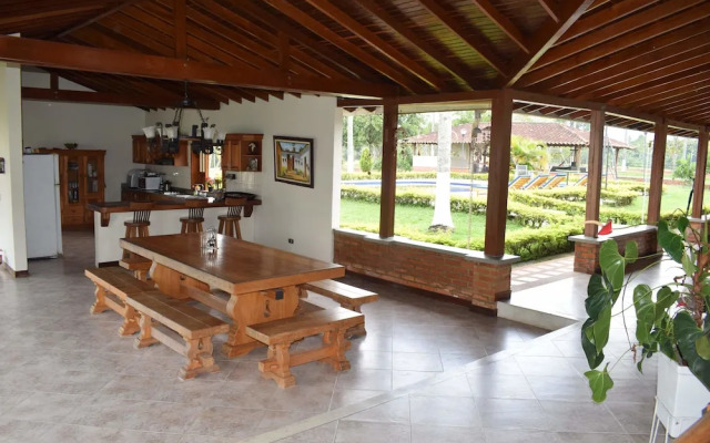 Kamal Country House