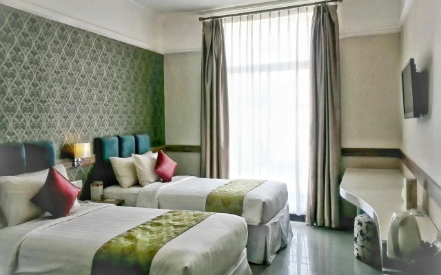 Amarelo Hotel Solo