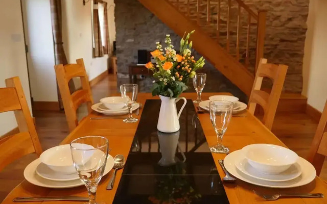 Cherry Trees - 2 Bedrooms -pets Ok - Woodburner