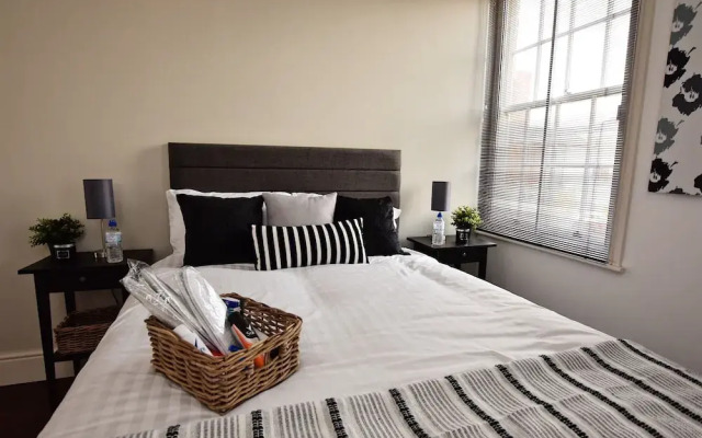 Derby 2 Bed House - University & City