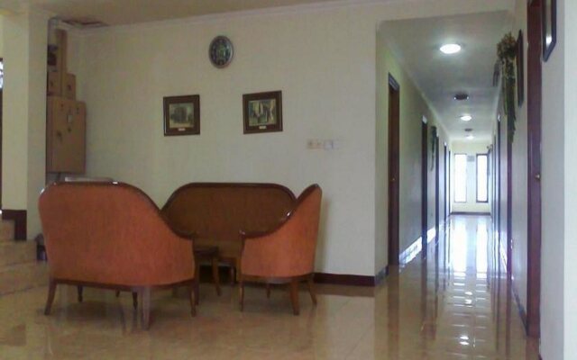 OYO Life 90380 Andalus Hotel Syariah