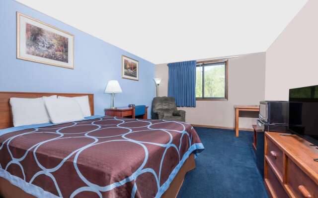 Super 8 by Wyndham Mankato