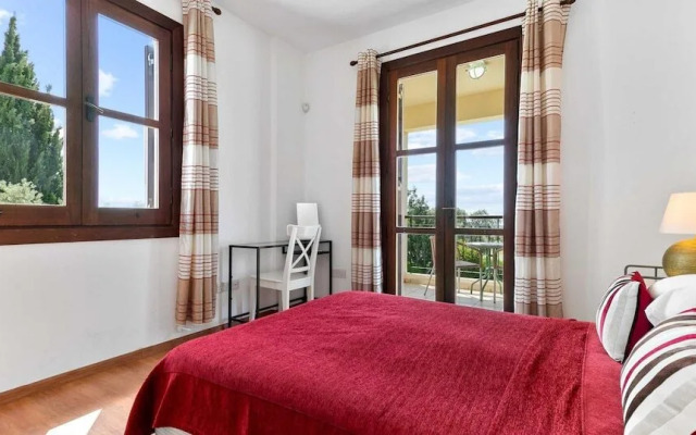 3 bedroom Villa Tala with private pool and sunset views, Aphrodite Hills Resort