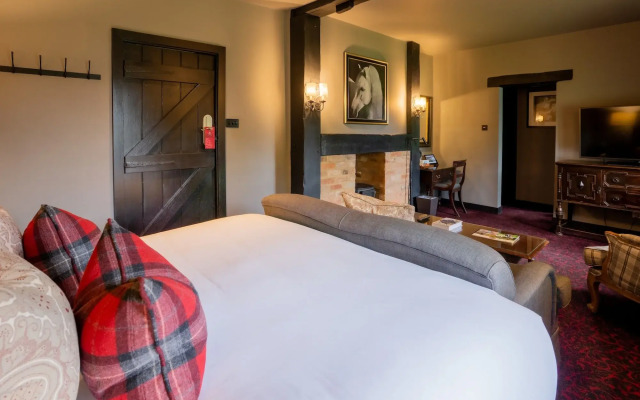 The Lygon Arms - an Iconic Luxury Hotel