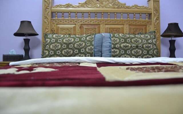 Nazara Hotel And Restaurant