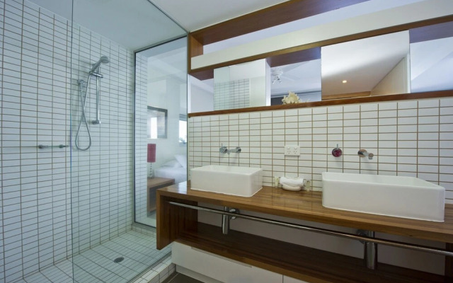 1 Bright Point Apartment 5404