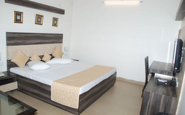 Hotel Kanishk