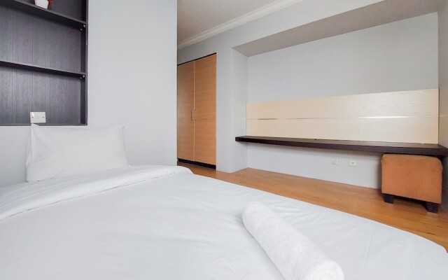 Comfort And Simply Look 2Br At Great Western Apartment