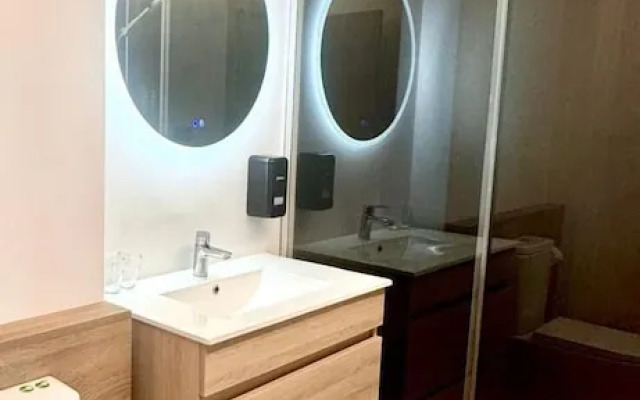 Miramar Suites