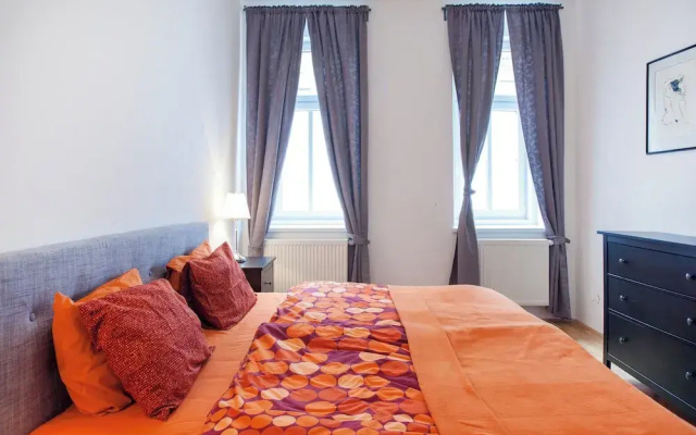 Apartment Theresiengasse Check in 15h to 22h Only