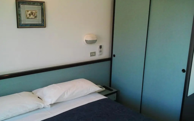 Hotel Caravelle