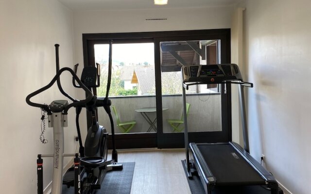 Logis Hôtel Annecy Nord / Argonay