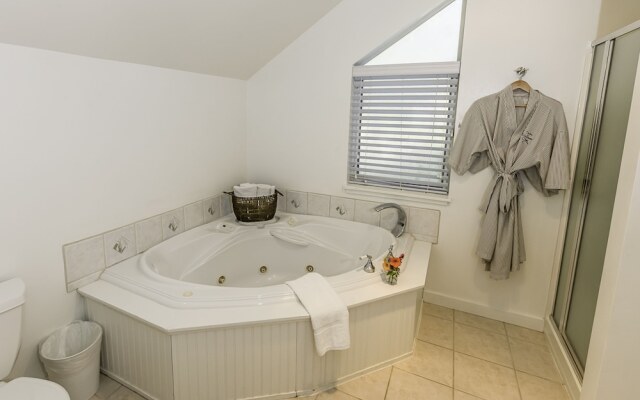 The Inn at Schoolhouse Creek