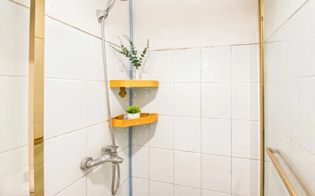 Spacious 1BR at Grand Asia Afrika Apartment