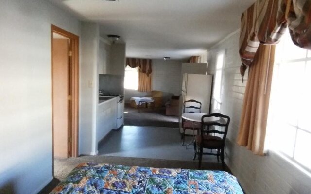 Riviera Motor Lodge