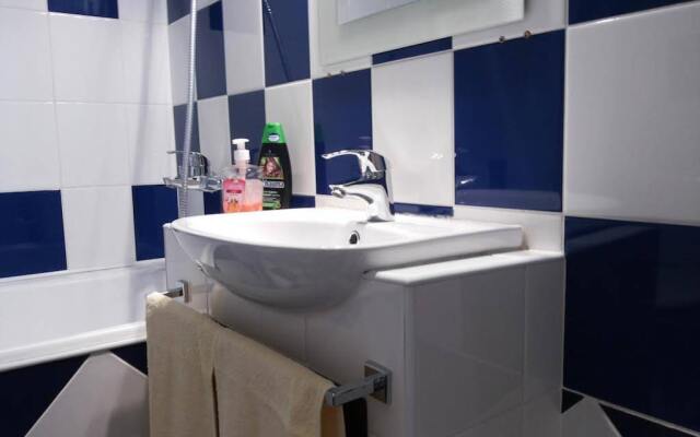 Unicorn Shevchenko Apartment