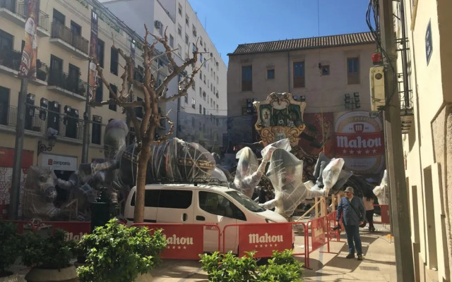 Travel Habitat Plaza del Pilar