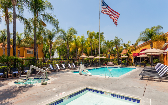 Clementine Hotel & Suites Anaheim