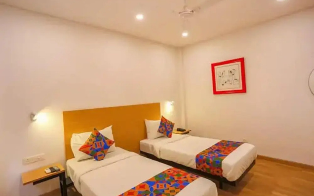 Fabhotel Divine