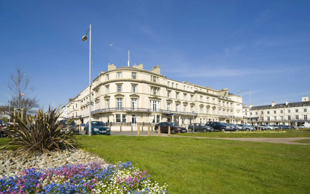 The Carlton Hotel
