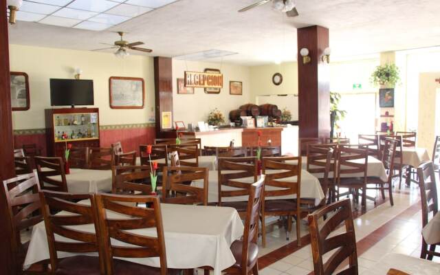Hotel Topacio