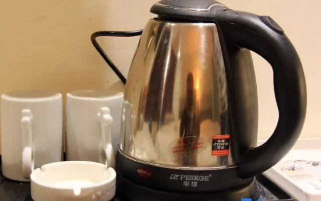 Young Fashion Express Hotel