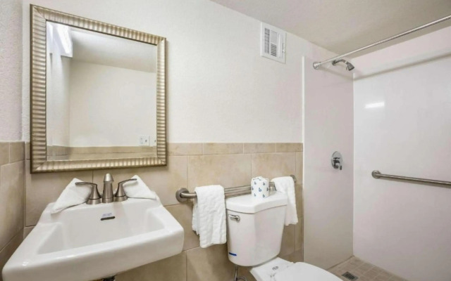 OYO Hotel Orlando Airport
