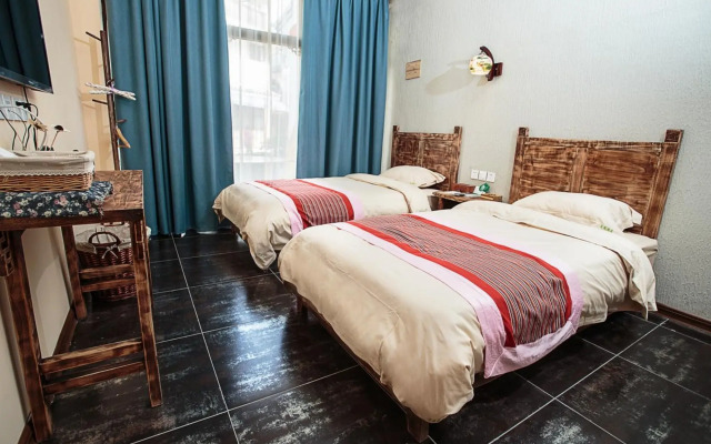 Guilin Lotus Hotel