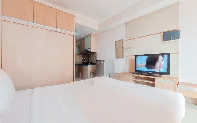 Cozy And Nice Studio At Great Western Apartment