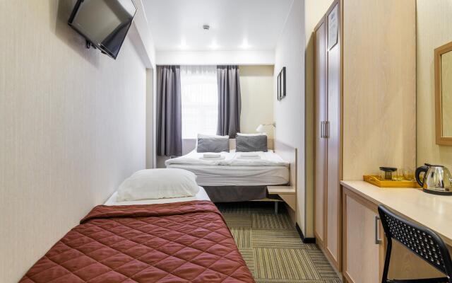 Sutki Rent (Сутки Рент) у Дворцовой плoщaди