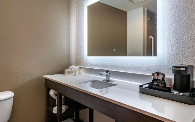 Comfort Suites Fort Pierce I-95